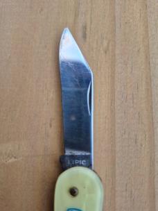 3 3/8" Lipic USA Lady Leg knife, Nice Celluloid Scales