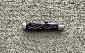 Vintage 3 Line Camillus Two Blade Knife