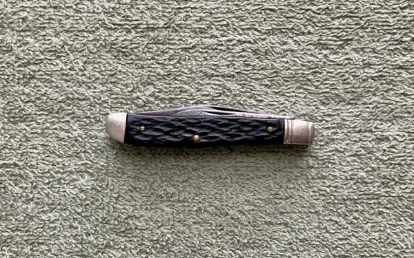 Vintage 3 Line Camillus Two Blade Knife Vintage 3 Line Camillus Two Blade Knife