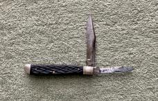 Vintage 3 Line Camillus Two Blade Knife