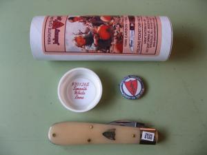 GREAT EASTERN 930126S CARVER JOHNNY ON THE SPOT CARVER SMOOTH WHITE BONE        