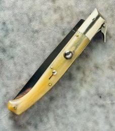 11" (28cm) "Dorgalese" by A. Rosa Maniago-Italy - Blond Horn - Like New