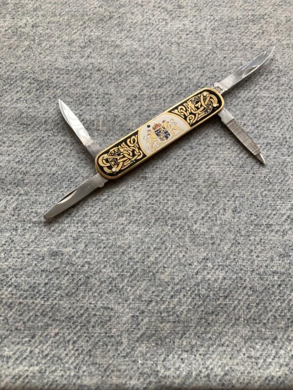 Vintage Emil Olsson, 4-Blade, Swedish Coat-of-Arms Pocket Knife