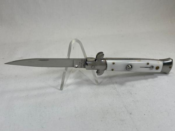 MILANO White Automatic Stiletto MILANO White Automatic Stiletto