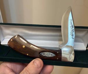 1980 Case XX 10 Dot Sidewinder w beautiful Pakkawood handles Gorgeous knife