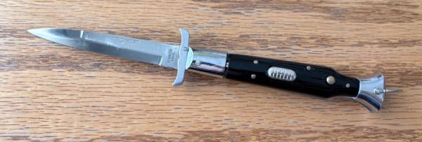 Rare Rizzuto Estileto Milano Wasp Body Mustache Swing Guard Switchblade Knife Rare Rizzuto Estileto Milano Wasp Body Mustache Swing Guard Switchblade Knife