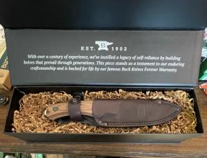 Buck BU663WAS  Checkered Walnut Guide Pro Knife with Leather Sheath NEW in Box