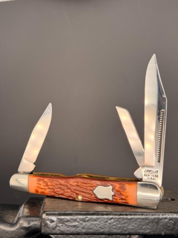 Camillus Cutlery USA 72 Model Swell Center Whittler 1970s to 80s Delrin Handles