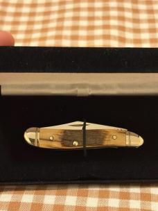 Case Peanut Mammoth Ivory Fossil   03586    2014 New in original boxes