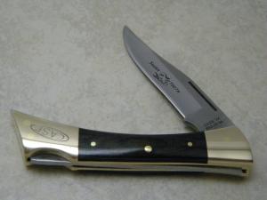 Case XX Stainless USA 7 Dot (1973) 7197 L SSP Wood Shark Tooth Lockback Knife