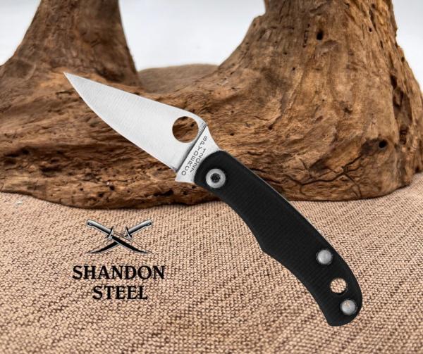 Spyderco BUG Folding Knife 1.27" Blade w/ Black G-10 Handle Slipjoint C133GBKP Spyderco BUG Folding Knife 1.27" Blade w/ Black G-10 Handle Slipjoint C133GBKP
