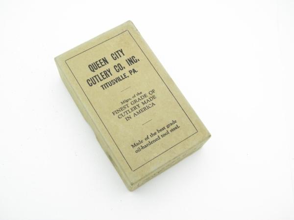 Vintage Queen City Cutlery Box: 4 ½” x 2 ¾” x 1 ¼” knife box from 1930s