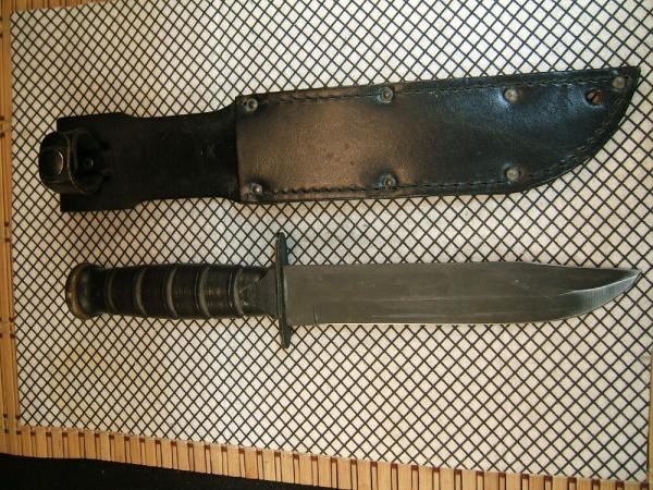 CAMILLUS NEW YORK U.S.A. VINTAGE 1936/1945 MILITARY FIGHTING KNIFE WITH ORIGINAL LEATHER SHEATH