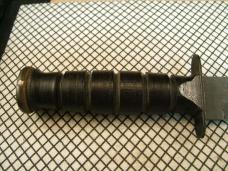 CAMILLUS NEW YORK U.S.A. VINTAGE 1936/1945 MILITARY FIGHTING KNIFE WITH ORIGINAL LEATHER SHEATH