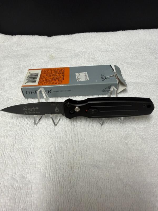Gerber Mini Covert Model 30-000244 Automatic NOS Gerber Mini Covert Model 30-000244 Automatic NOS