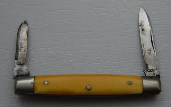 Humason and Beckley In Very Good Condition With Ivory Covers 2 5/8