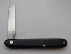 Schrade In Excellent Condition With Black Synthetic Covers 4