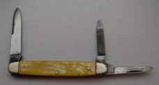 Schrade In Excellent Condition With Yellow Synthetic Covers 3 1/8