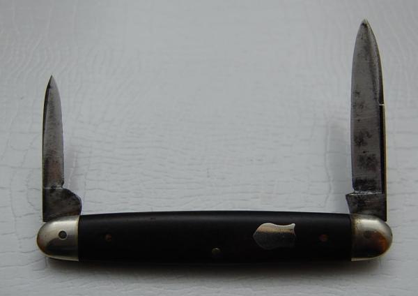 Windsor In Very Good Condition With Wood Covers 3 5/16