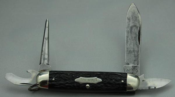 Landers, Frary and Clark In Very Good Condition With Perfected Stag Covers 3 5/8