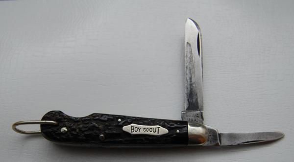 Landers, Frary and Clark In Very Good Condition With Perfected Stag Covers 3 1/2