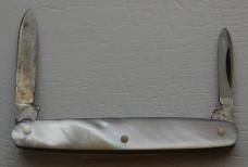 Landers, Frary and Clark In Very Good Condition With Mother of Pearl Covers 2 1/2
