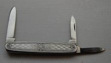Landers, Frary and Clark In Near Mint Condition With Metal Covers 3