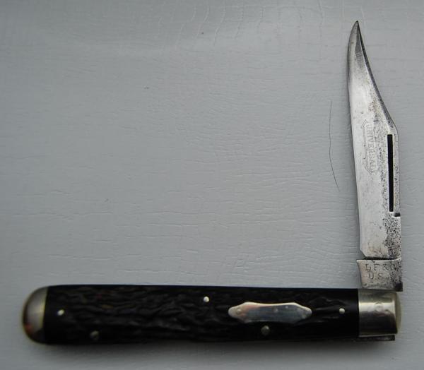 Landers, Frary and Clark In Excellent Condition With Perfected Stag Covers 4 3/8 Landers, Frary and Clark In Excellent Condition With Perfected Stag Covers 4 3/8