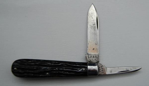 Landers, Frary and Clark In Excellent Condition With Perfected Stag Covers 3 1/4 Landers, Frary and Clark In Excellent Condition With Perfected Stag Covers 3 1/4