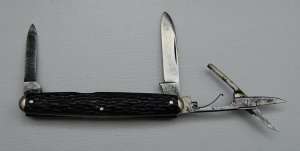 Landers, Frary and Clark In Very Good Condition With Perfected Stag Covers 3