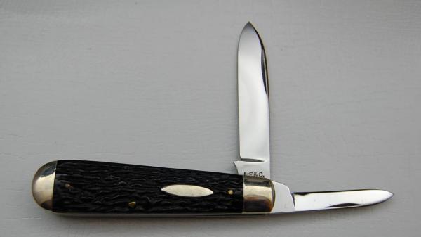 Landers, Frary and Clark In Excellent Condition With Perfected Stag Covers 3 1/4 Landers, Frary and Clark In Excellent Condition With Perfected Stag Covers 3 1/4