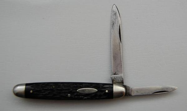 Landers, Frary and Clark In Very Good Condition With Perfected Stag Covers 3 1/4