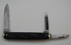 Landers, Frary and Clark In Very Good Condition With Perfected Stag Covers 3 1/4