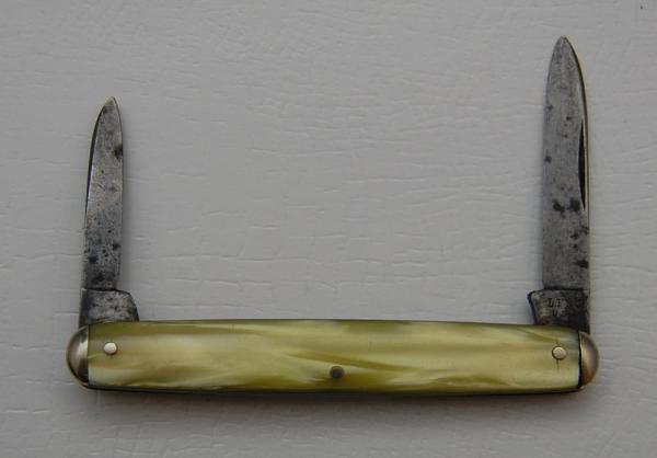 Landers, Frary and Clark In Good Condition With Celluloid Covers 3