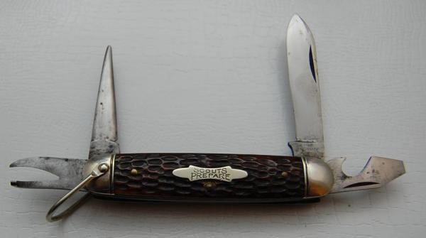 Schrade In Very Good Condition With Brown Jigged Bone Covers 3 5/8 Schrade In Very Good Condition With Brown Jigged Bone Covers 3 5/8