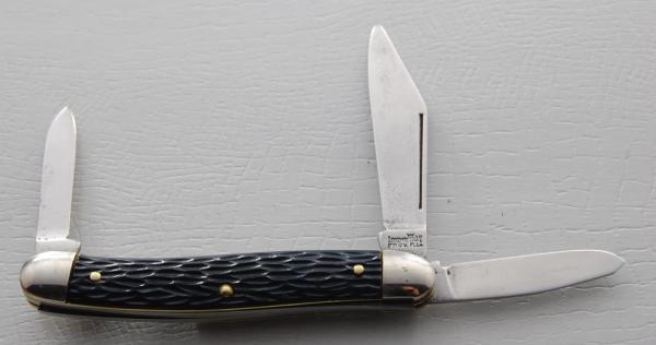 Imperial In Very Good Condition With Black Jigged Synthetic Covers 3 5/16 Imperial In Very Good Condition With Black Jigged Synthetic Covers 3 5/16