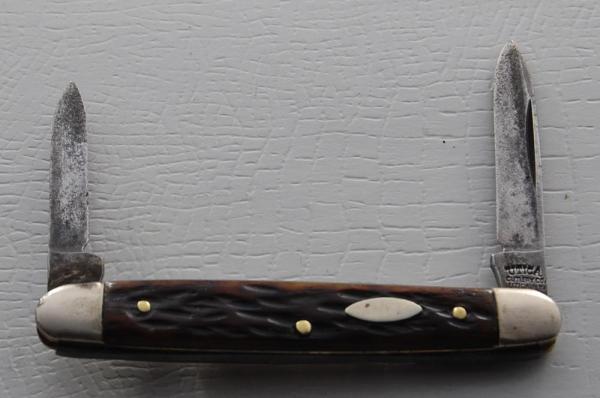 Utica In Very Good Condition With Brown Jigged Bone Covers 2 3/4 Utica In Very Good Condition With Brown Jigged Bone Covers 2 3/4