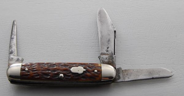 Remington In Very Good Condition With Brown Jigged Bone Covers 3 1/2" Long (664)