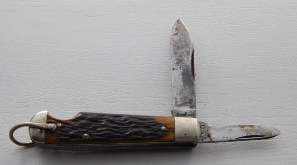 Imperial In Very Good Condition With Brown Jigged Bone Covers 3 3/8" Long (668)