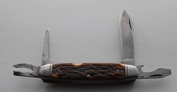 Camillus In Very Good Condition With Brown Jigged Bone Covers 3 3/4