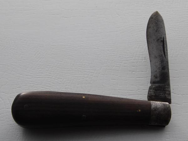Utica In Good Condition With Wood Covers 4" Long (679) Utica In Good Condition With Wood Covers 4" Long (679)