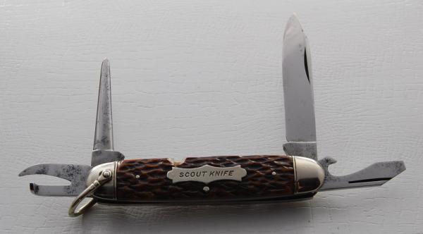 Camillus Unofficial Scout Pocket Knife In Excellent Condition With Brown Jigged Bone Covers (709) Camillus Unofficial Scout Pocket Knife In Excellent Condition With Brown Jigged Bone Covers (709)