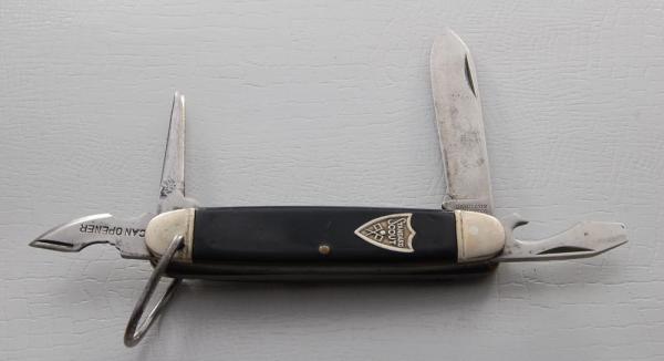 Camillus Unofficial Scout Pocket Knife In Excellent Condition W/Smooth Black Synthetic Covers (736)