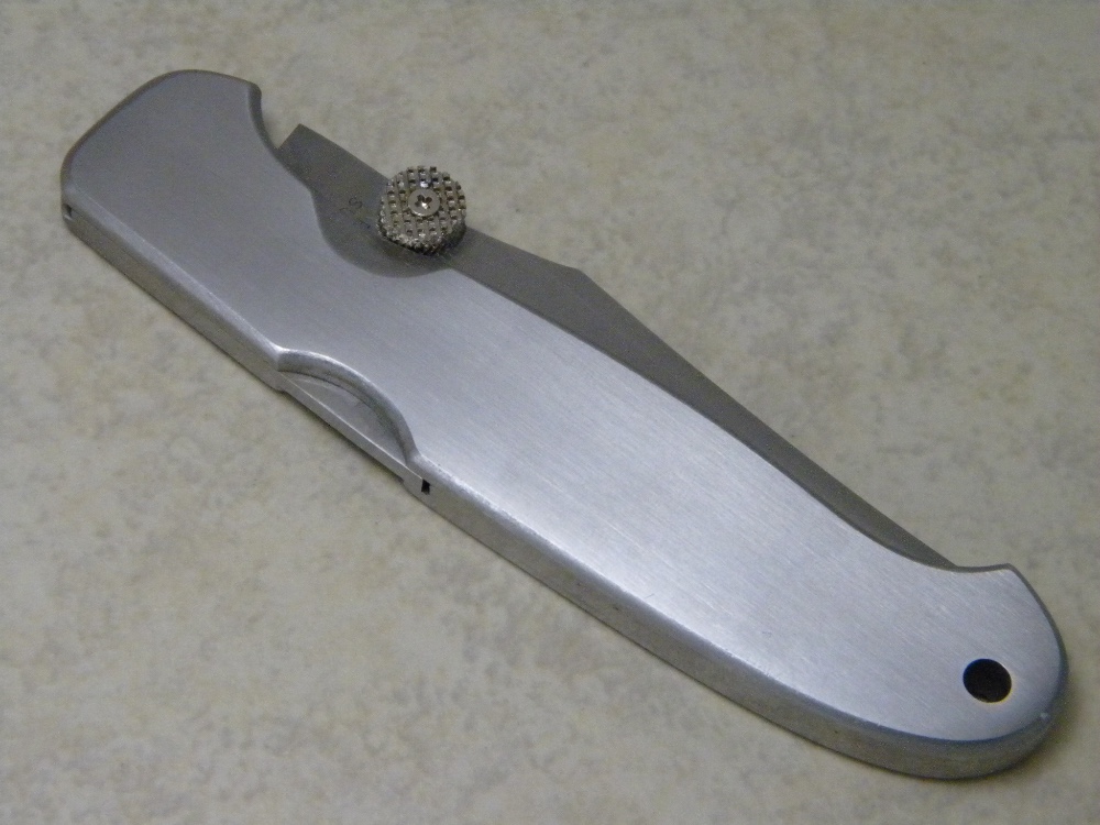 Rigid RG22 Surgical Steel Japan Plain Edge Metal Large Lockback Thumb