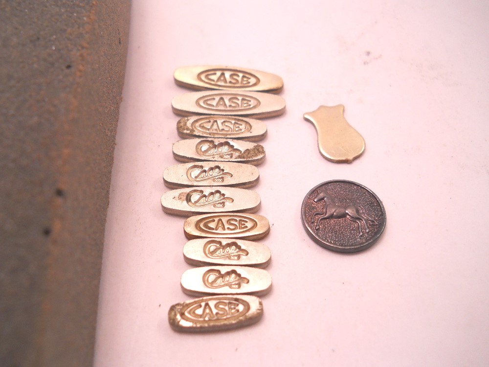 10 Case Knife Shields & Bonus