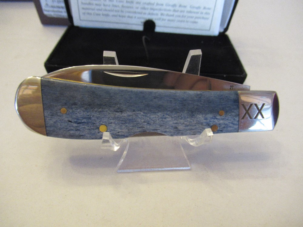 Case XX Blue Giraffe Bone Tribal Lock Pattern TBEX12010L SS