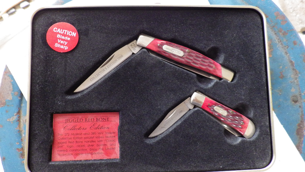 Buck Knife Collector's Series 2006 Models 372 and 380 Red Jigged Bone