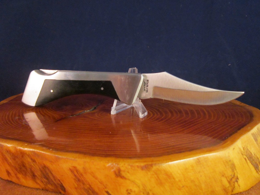 SHARP - えのき Long Sleeve Seriously Soft Floral Notch-Neck Shrunken Tee