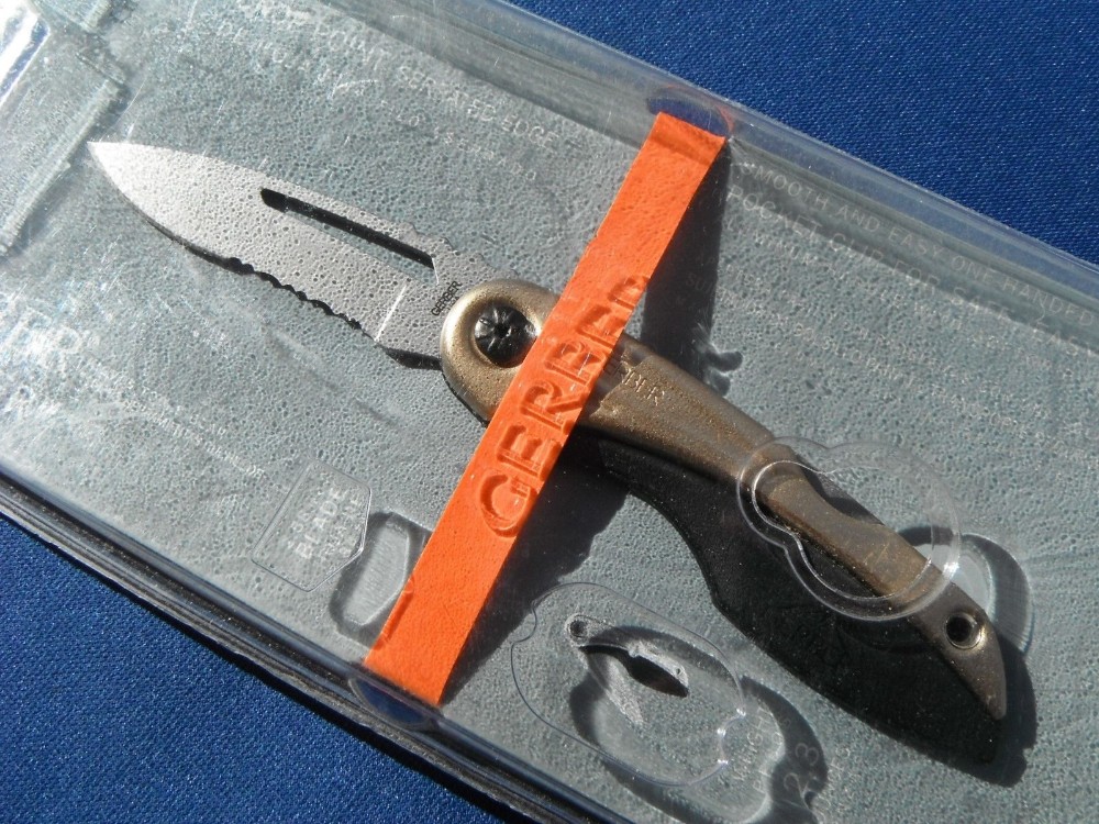 NOS/NIB Discontinued Gerber USA, Sportster folding pocket knife. Made
