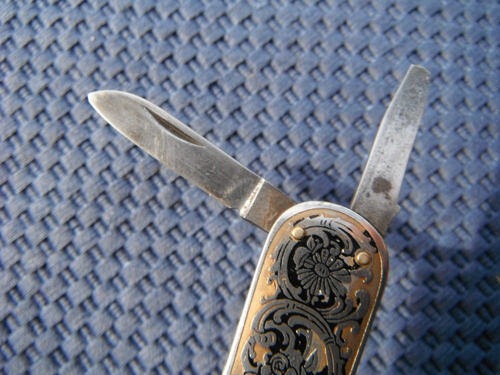 Vintage EKA Sweden Engraved Folding Pocket Knife.